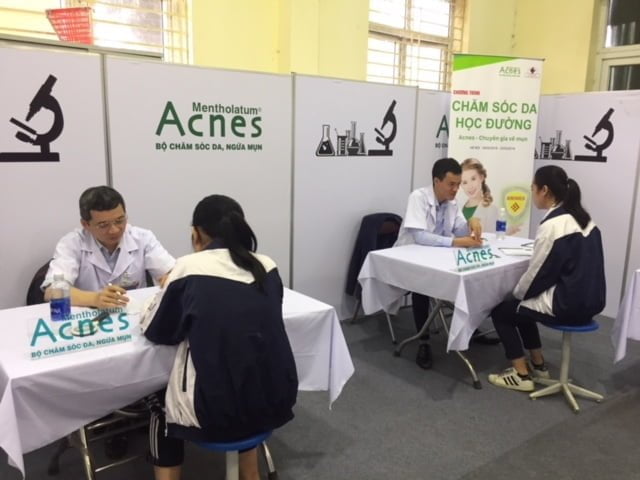 Bệnh Viện Da Liễu Hà Nội Phối Hợp Công Ty Rohto-Mentholatum (Việt Nam) Tổ Chức Khám Da Học Đường Cho Học Sinh Các Trường Thcs, Thpt Trên Địa Bàn Tp Hà Nội 1 Tt6 1
